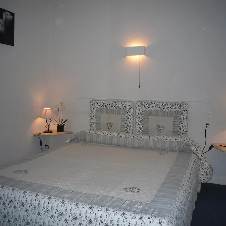 Le Georges Hotel Saint-Georges-de-Mons