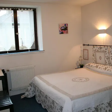 Hotel Le Georges Saint-Georges-de-Mons